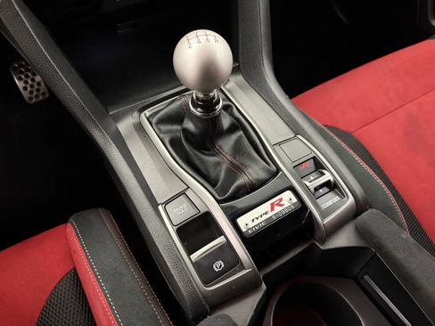 Used 2018 Honda Civic Type R image 26