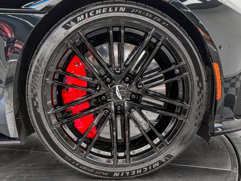 Used 2024 Aston Martin DB12 Coupe RWD image 29
