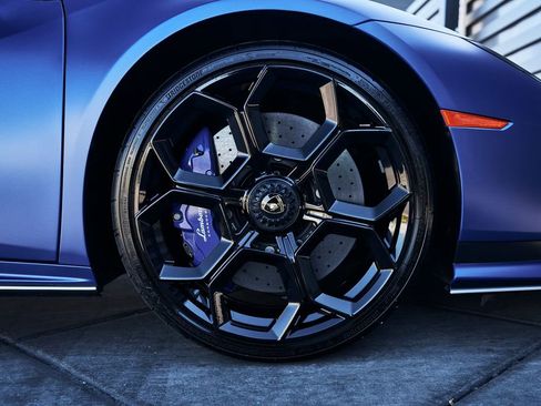 Used 2023 Lamborghini Huracan Tecnica RWD image 30