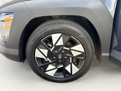 Used 2025 Hyundai Kona SEL FWD image 30