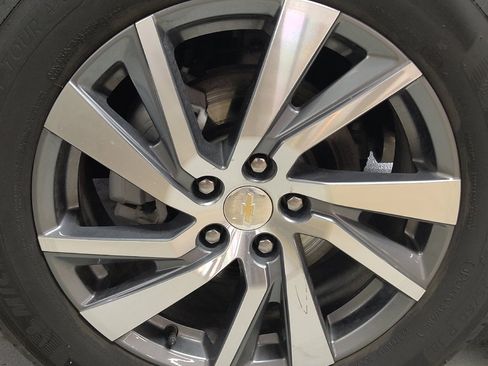 Used 2023 Chevrolet Equinox Premier AWD/4WD image 31