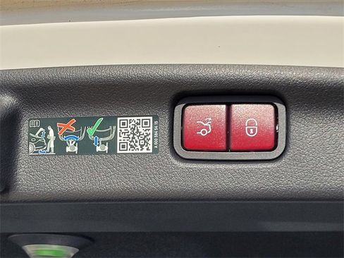 Certified 2025 Mercedes-Benz C 43 AMG 4MATIC Sedan image 9