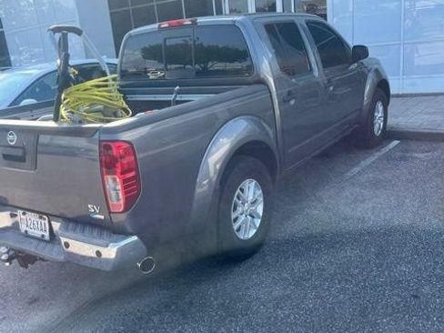 Used 2019 Nissan Frontier SV w/ Value Truck Package RWD image 9