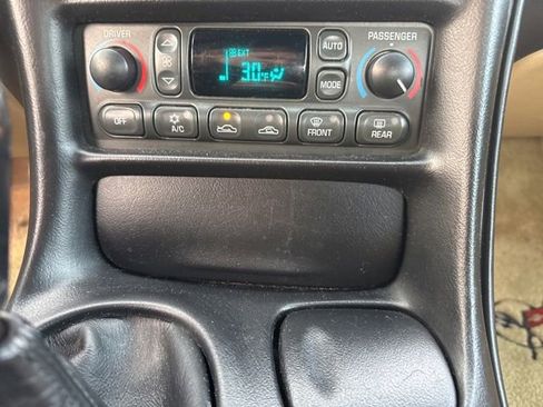 Used 2002 Chevrolet Corvette Convertible w/ Preferred Equipment Group2 image 23