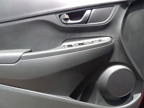 Used 2018 Hyundai Kona SEL FWD image 11