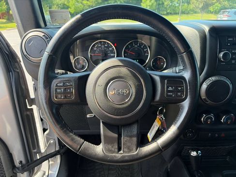 Used 2017 Jeep Wrangler Unlimited Sport w/ Quick Order Package 24S AWD/4WD image 21