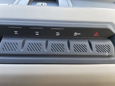 New 2025 Ford Bronco Big Bend w/ Black Diamond Package image 14