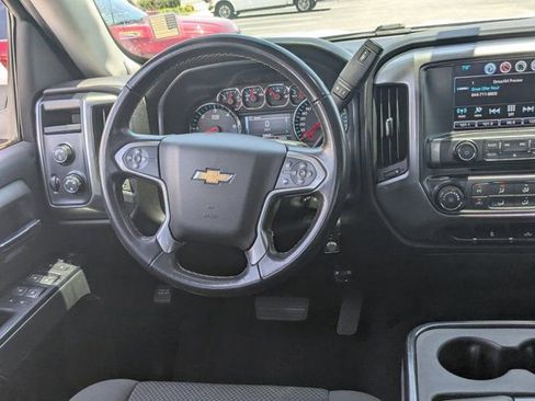 Used 2019 Chevrolet Silverado 1500 LT AWD/4WD image 17