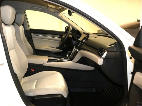 Used 2022 Honda Accord LX image 18