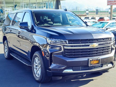 Used 2024 Chevrolet Suburban LT image 21