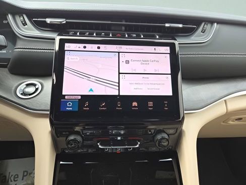 Certified 2025 Jeep Grand Cherokee L Limited image 22