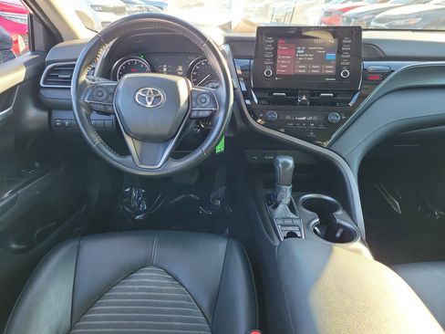 Used 2023 Toyota Camry SE image 10