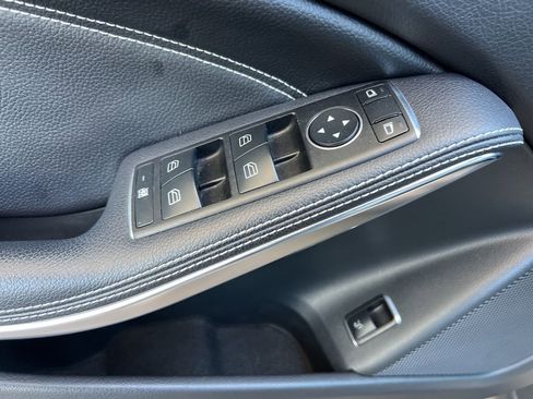 Used 2019 Mercedes-Benz GLA 250 4MATIC image 38