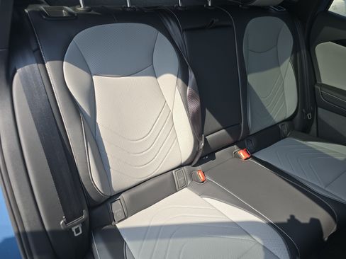 New 2026 Volkswagen Tiguan SE R-Line AWD/4WD image 18