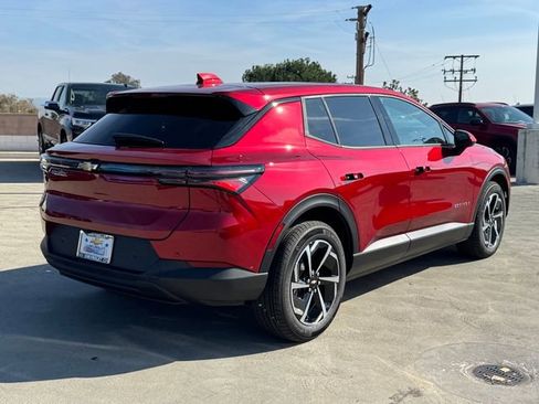 New 2026 Chevrolet Equinox EV LT image 5