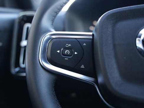 Used 2023 Volvo XC40 Recharge Ultimate image 75