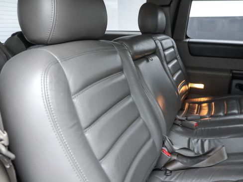 Used 2003 HUMMER H2 Luxury w/ Preferred Equipment Group image 14