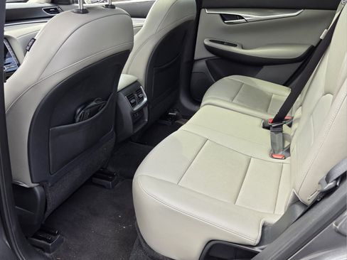 Used 2023 INFINITI QX50 Luxe FWD image 9