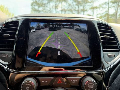 Used 2019 Jeep Grand Cherokee Laredo w/ Laredo X Package image 19