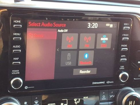 Used 2022 Toyota Highlander LE image 17