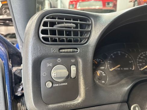 Used 2002 Chevrolet Blazer LS w/ Preferred Equipment Group image 73