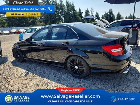 Used 2013 Mercedes-Benz C 250 Sedan image 3