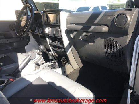 Used 2009 Jeep Wrangler X image 18