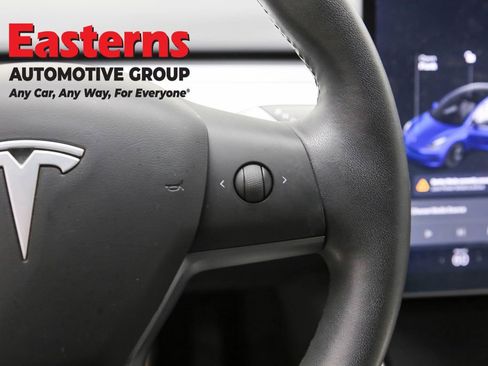 Used 2020 Tesla Model 3 Standard Range Plus image 16