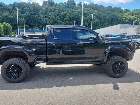 Used 2023 GMC Sierra 2500 Denali w/ Denali Ultimate Package AWD/4WD image 5