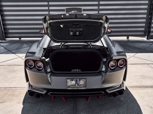 Used 2021 Ferrari 812 GTS RWD image 25