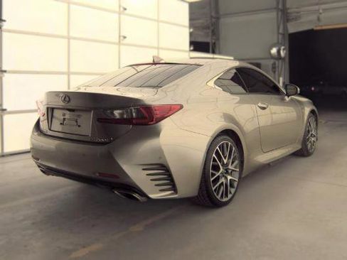 Used 2016 Lexus RC 200t RWD image 2