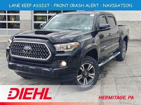 Used 2019 Toyota Tacoma TRD Sport AWD/4WD image 1