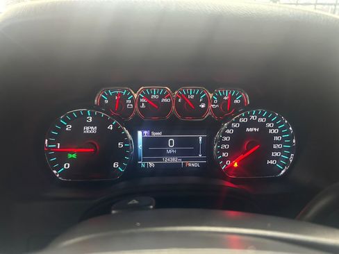 Used 2018 Chevrolet Tahoe LT AWD/4WD image 28