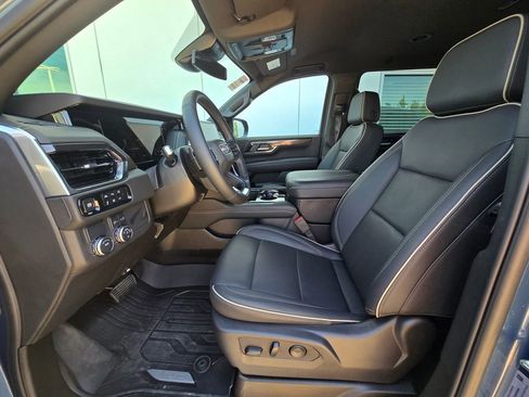 Used 2025 GMC Yukon XL Elevation RWD image 11