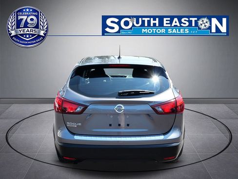 Used 2017 Nissan Rogue Sport S w/ S Appearance Package FWD image 4