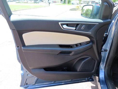 Used 2019 Ford Edge SEL w/ Equipment Group 201A FWD image 16