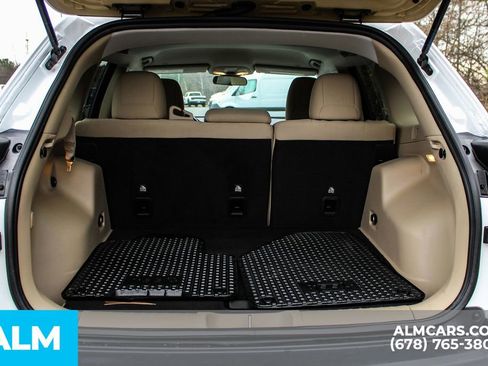 Used 2020 Jeep Cherokee Latitude w/ Cold Weather Group image 22