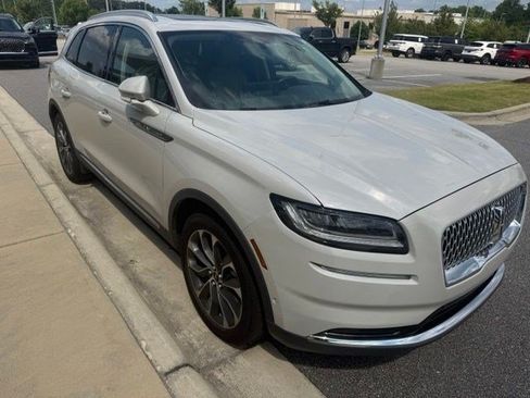 Used 2023 Lincoln Nautilus Reserve w/ Equipment Group 201A FWD image 4