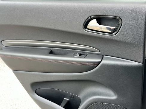 Used 2024 Dodge Durango GT RWD image 19