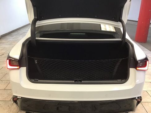 Used 2022 Lexus IS 350 F Sport image 6