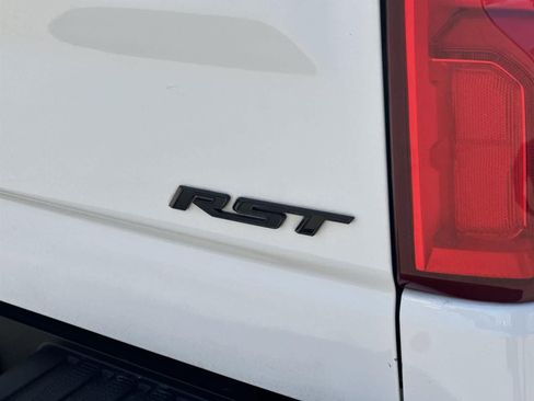 Used 2022 Chevrolet Silverado 1500 RST w/ Redline Edition image 35