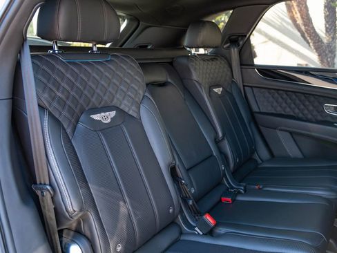 Used 2021 Bentley Bentayga Speed AWD/4WD image 23