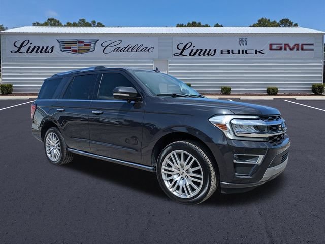 Used 2024 Ford Expedition Limited RWD image 2