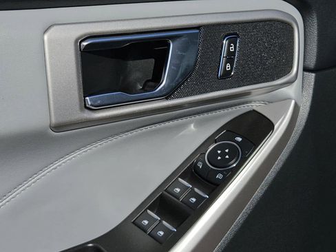 Used 2024 Ford Explorer XLT w/ Equipment Group 202A image 26