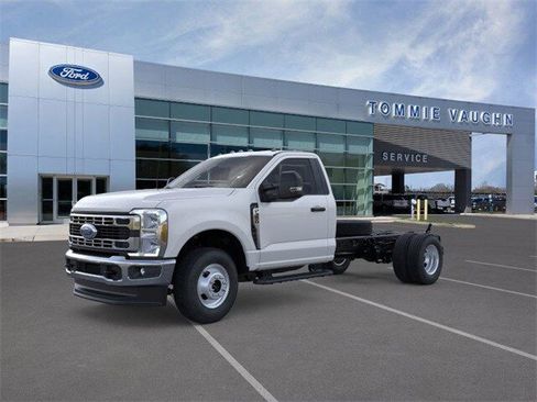 New 2025 Ford F350 XL w/ XL Chrome Package AWD/4WD image 1