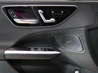 Certified 2025 Mercedes-Benz C 300 4MATIC Sedan video 3