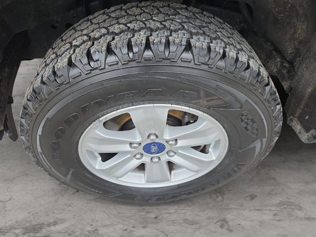 Used 2016 Ford F150 XL w/ Equipment Group 101A Mid AWD/4WD image 9