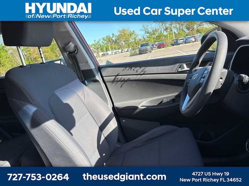 Used 2021 Hyundai Tucson Value w/ Cargo Package image 7