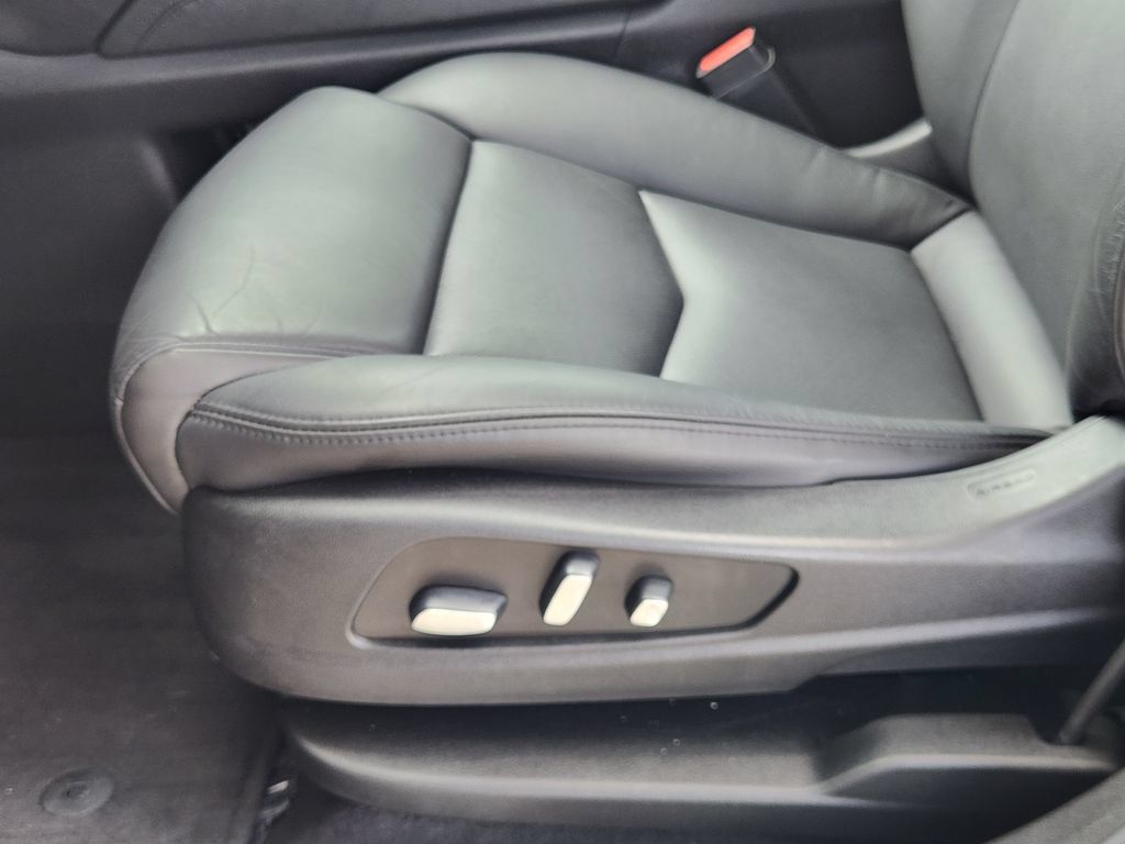 Used 2019 Cadillac XT5 Luxury FWD image 23