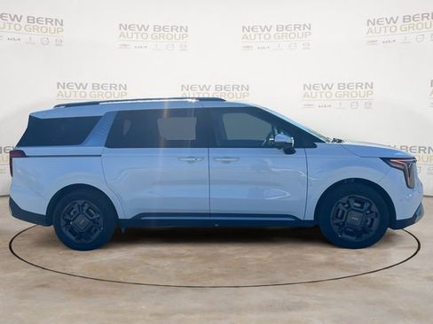 New 2026 Kia Carnival SX FWD image 6